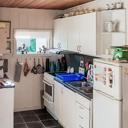 Pet Friendly In With House Sea View Holiday home Gjeving